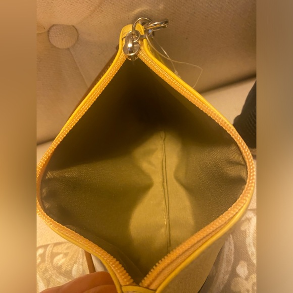 Authentic Coach Pebble Leather Collection Yellow Wristlet - Picture 3 of 4